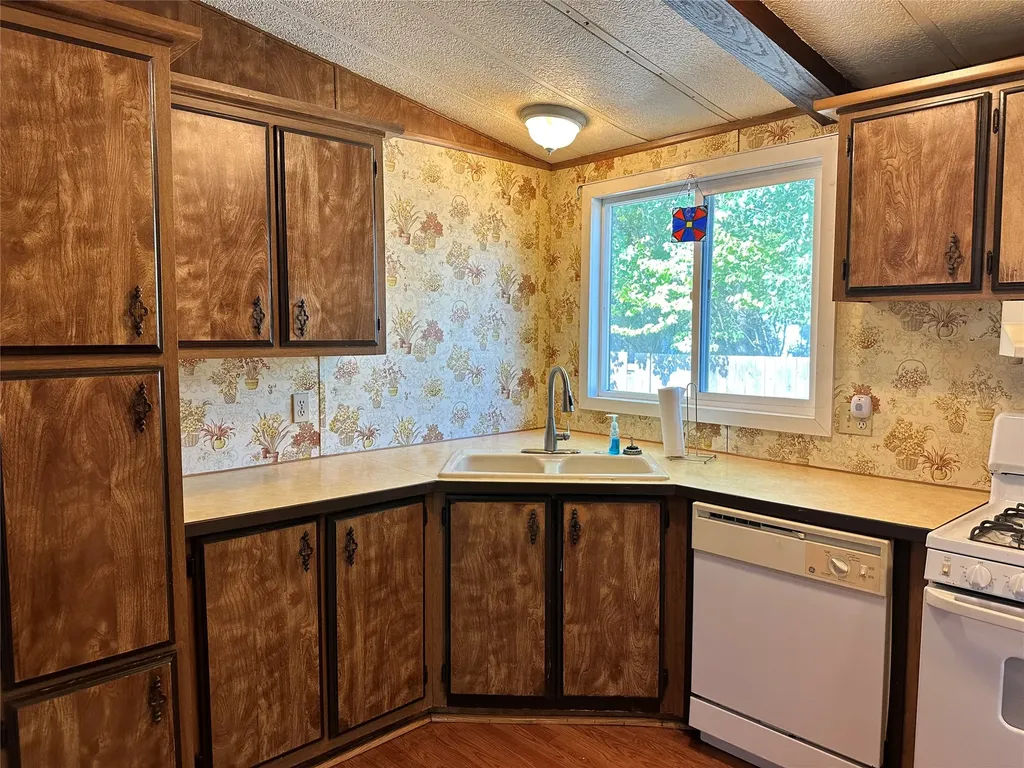 104 Graceland Drive Plains MT 59859