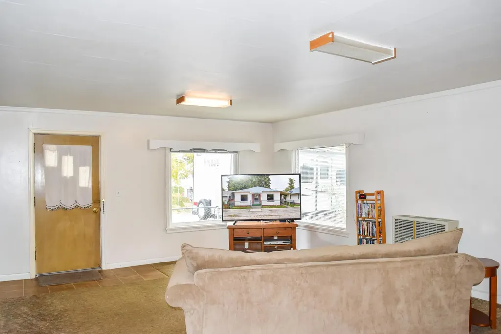 414 /418 Buchanan Street SW Ronan MT 59864