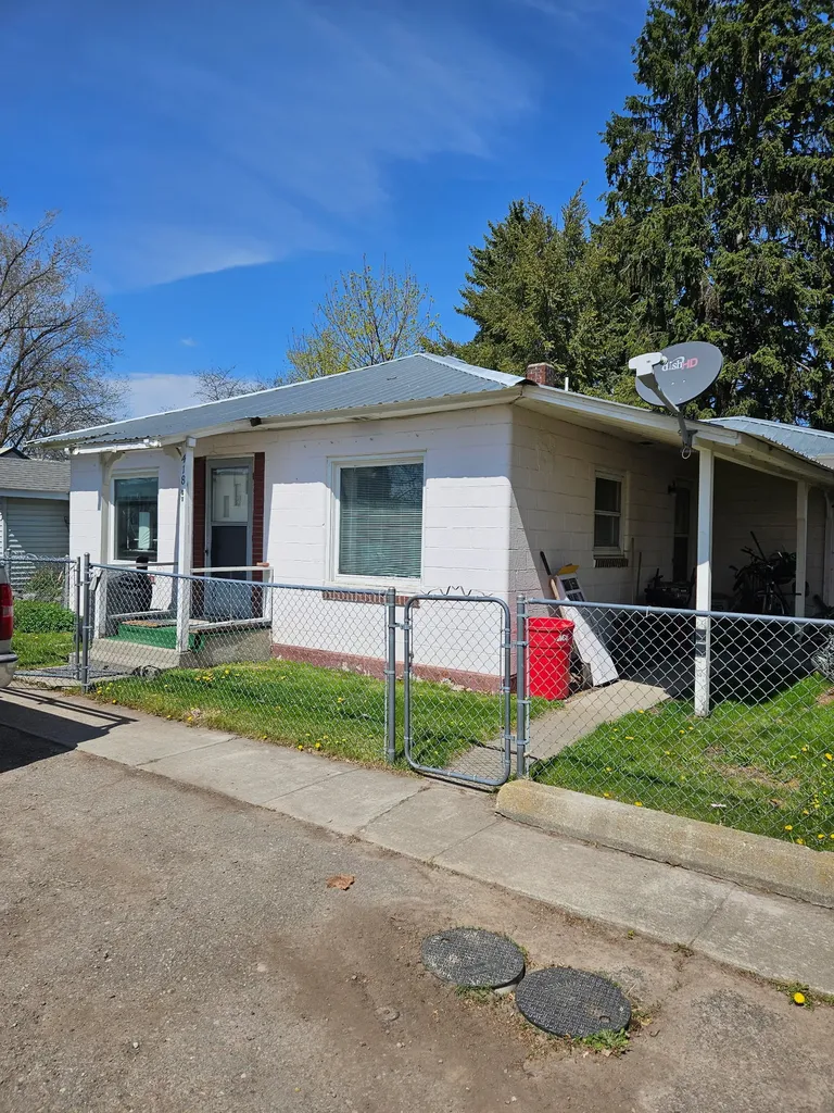 414 /418 Buchanan Street SW Ronan MT 59864