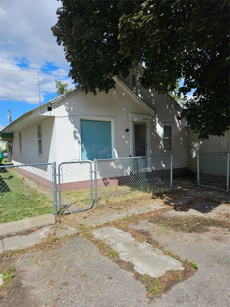 414 /418 Buchanan Street SW Ronan MT 59864