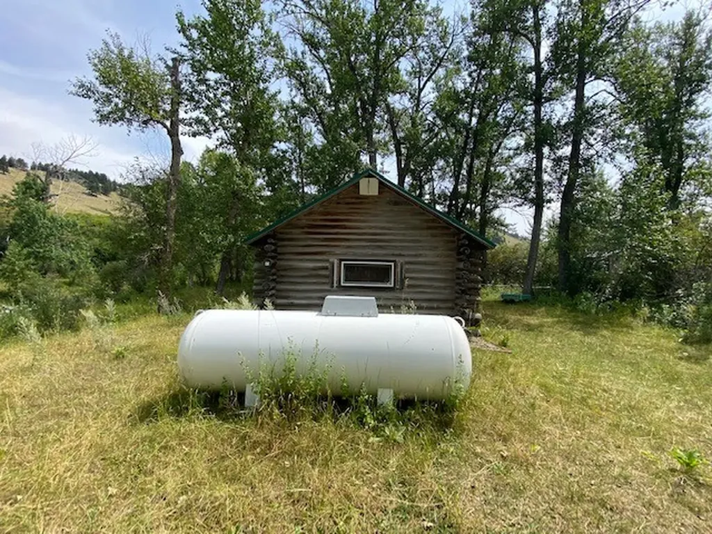 17965 Shonkin Road Highwood MT 59450
