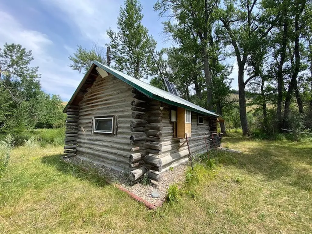 17965 Shonkin Road Highwood MT 59450