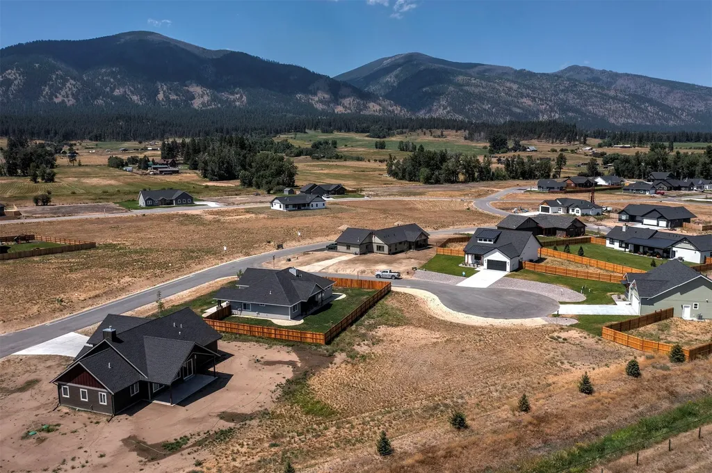 5213 Bronco Court Florence MT 59833