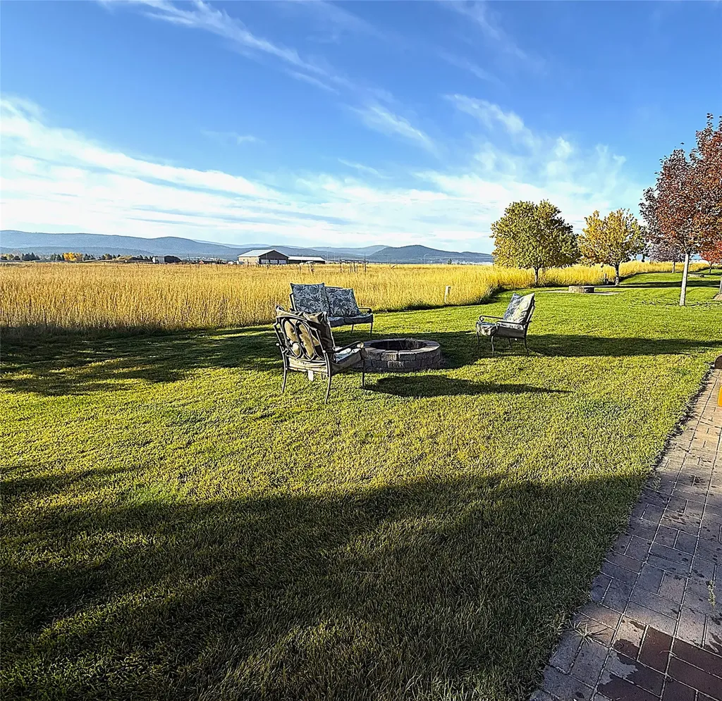 210 Kingfisher Loop Eureka MT 59917