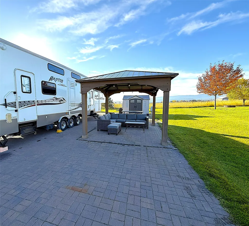 210 Kingfisher Loop Eureka MT 59917