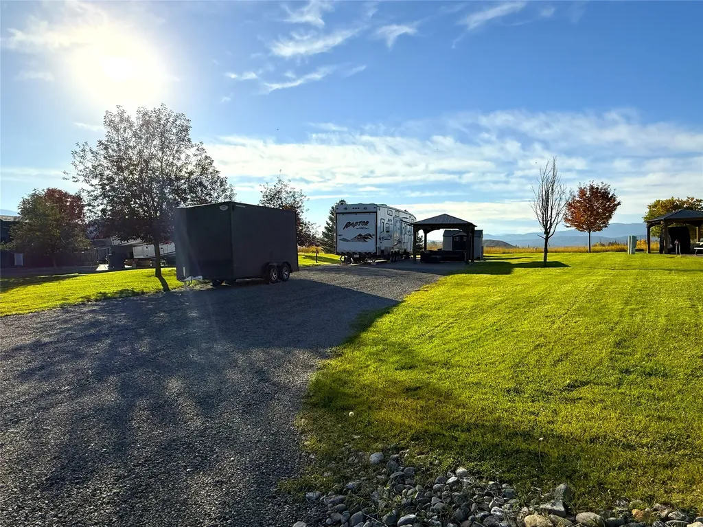210 Kingfisher Loop Eureka MT 59917