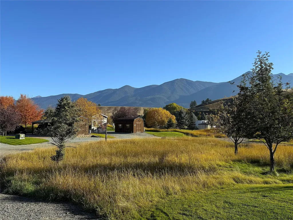 210 Kingfisher Loop Eureka MT 59917