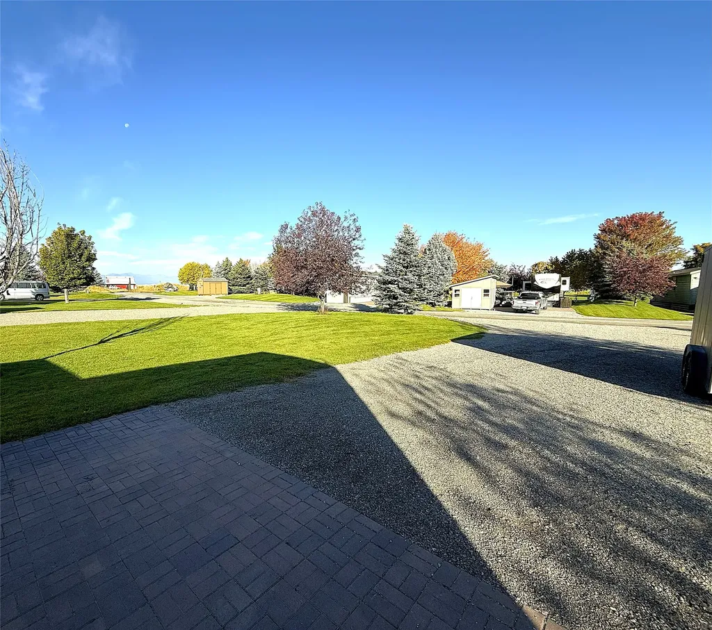 210 Kingfisher Loop Eureka MT 59917