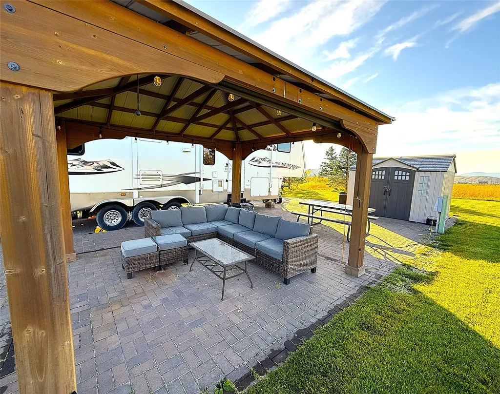210 Kingfisher Loop Eureka MT 59917