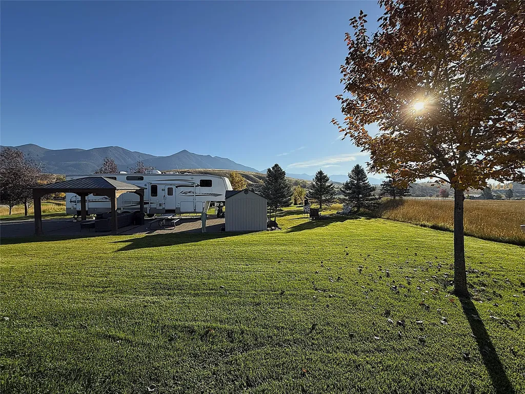 210 Kingfisher Loop Eureka MT 59917