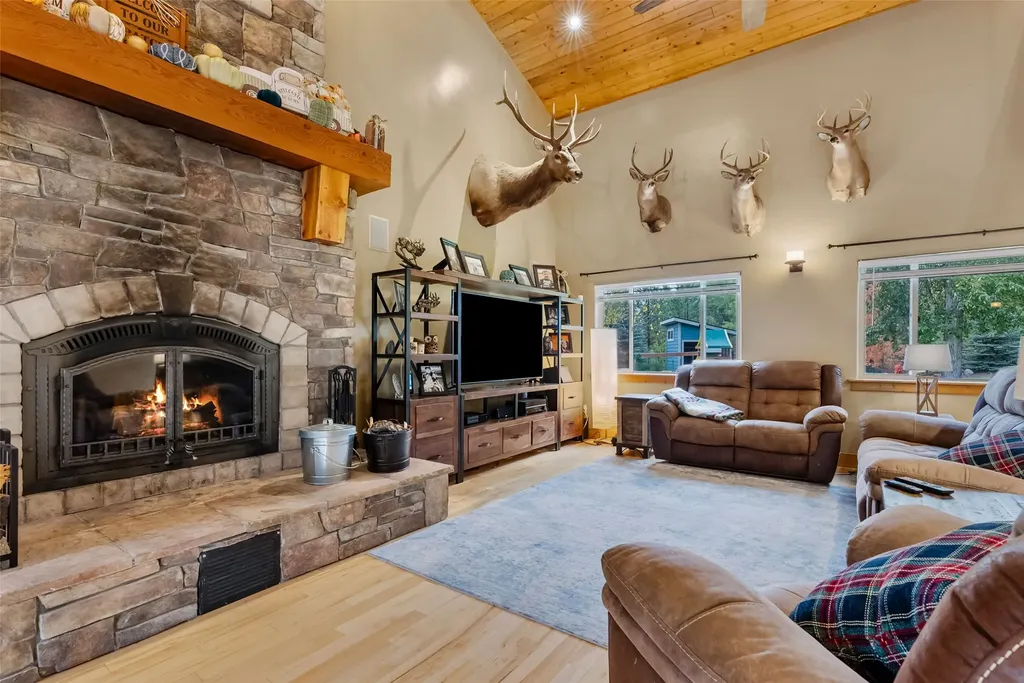 895 W Cow Creek Road Hamilton MT 59840