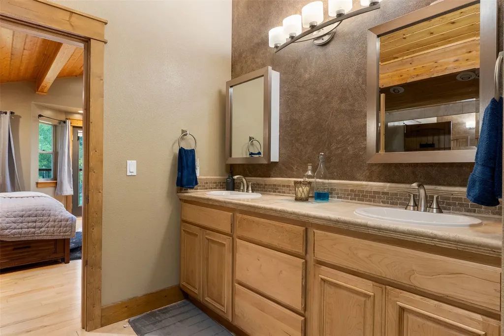 895 W Cow Creek Road Hamilton MT 59840