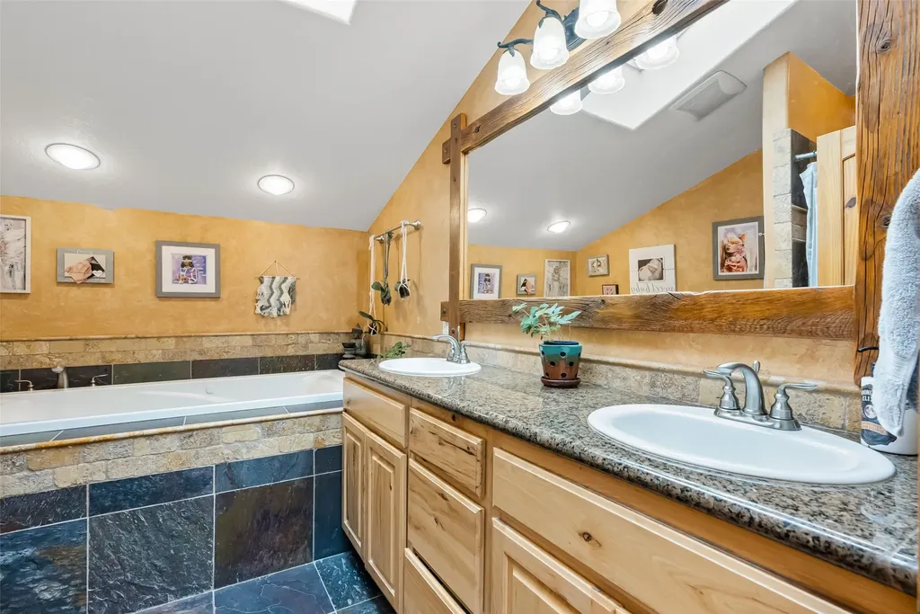 895 W Cow Creek Road Hamilton MT 59840