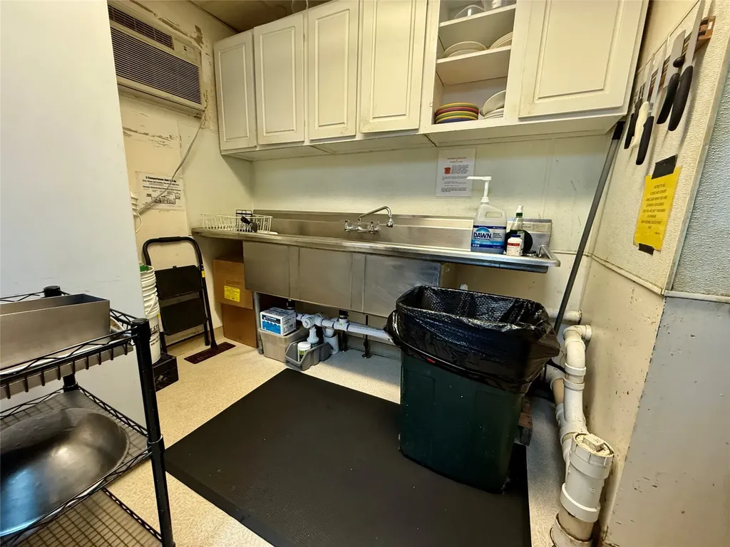 11 E Washington Avenue Chester MT 59522