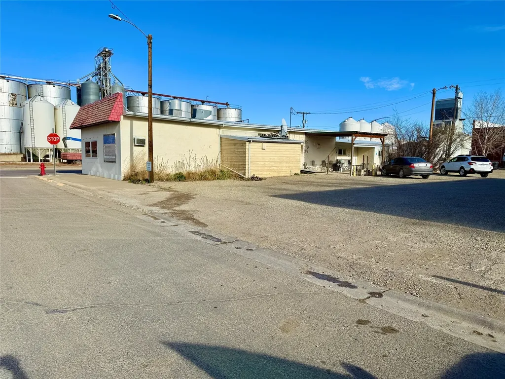 11 E Washington Avenue Chester MT 59522