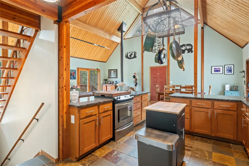 795 Bourne Lane Victor MT 59875