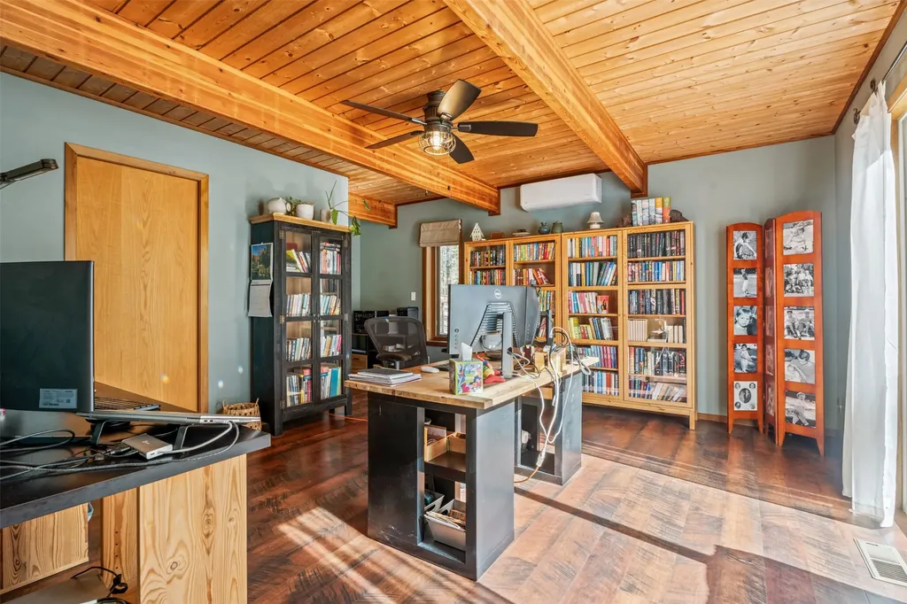 795 Bourne Lane Victor MT 59875