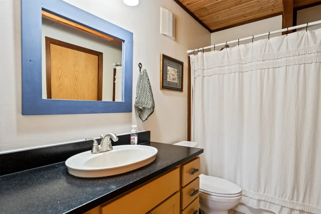 795 Bourne Lane Victor MT 59875