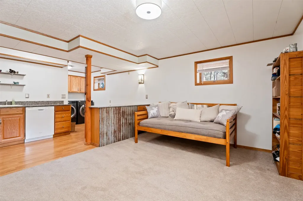 795 Bourne Lane Victor MT 59875