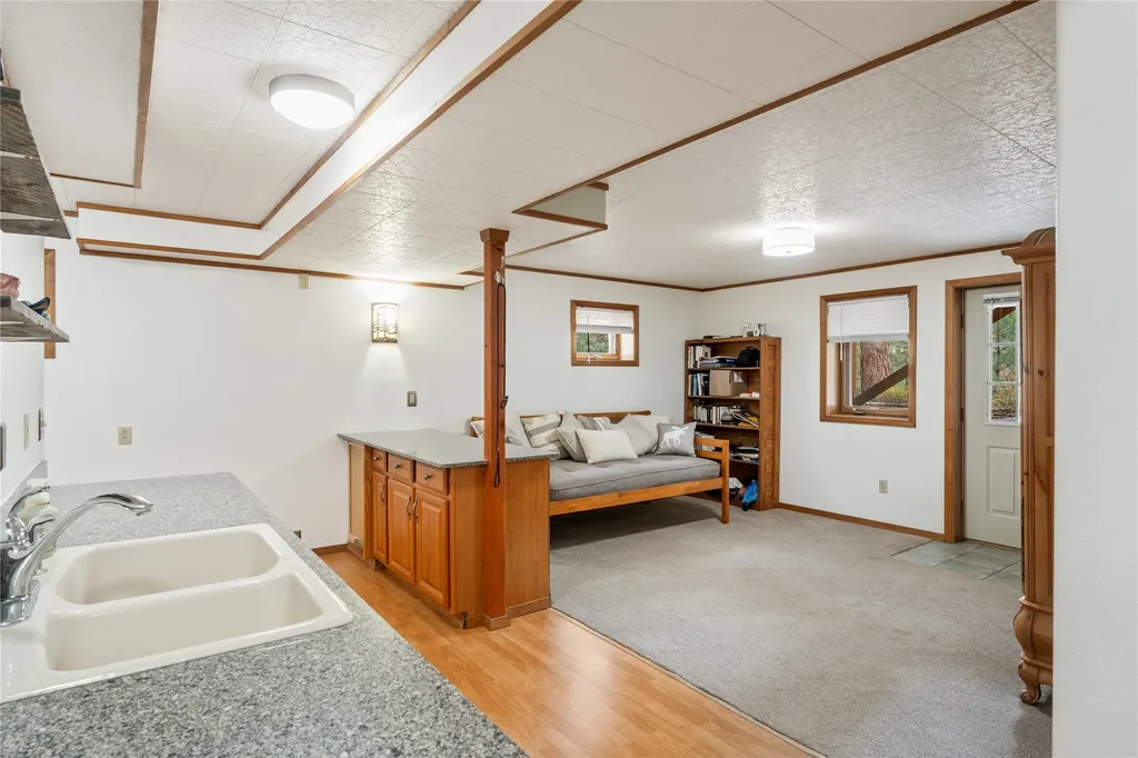 795 Bourne Lane Victor MT 59875