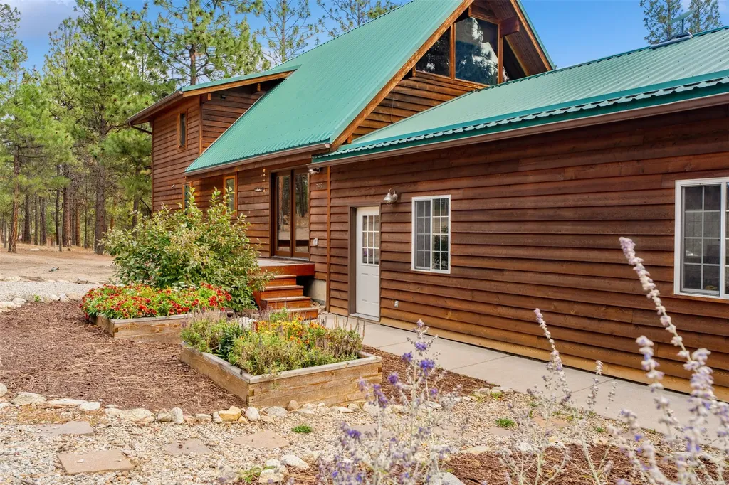 795 Bourne Lane Victor MT 59875