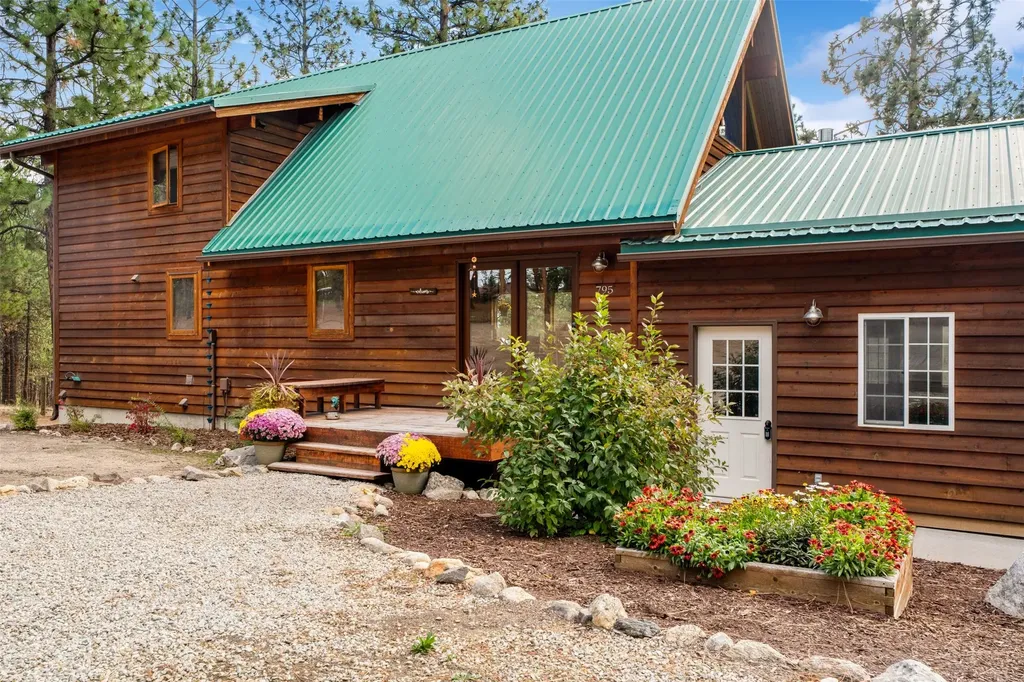 795 Bourne Lane Victor MT 59875