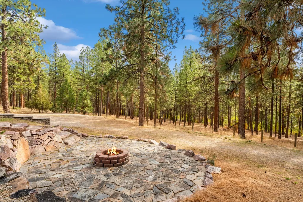 795 Bourne Lane Victor MT 59875