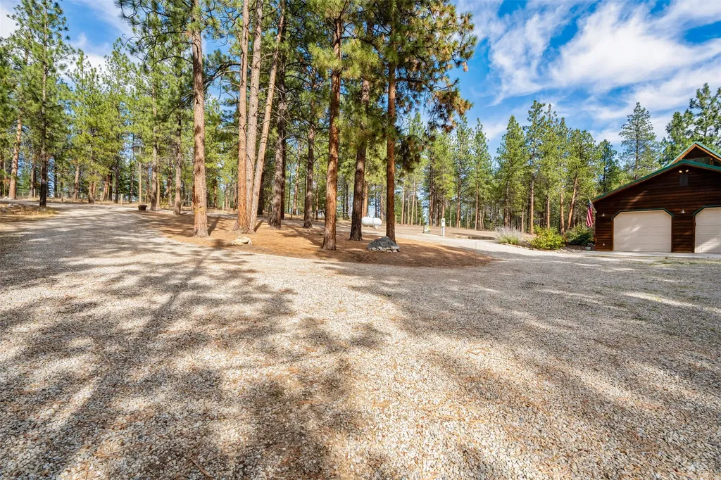 795 Bourne Lane Victor MT 59875
