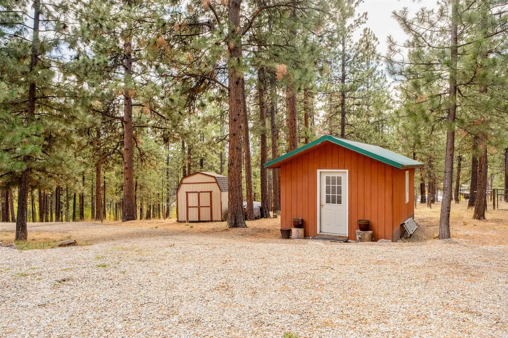 795 Bourne Lane Victor MT 59875