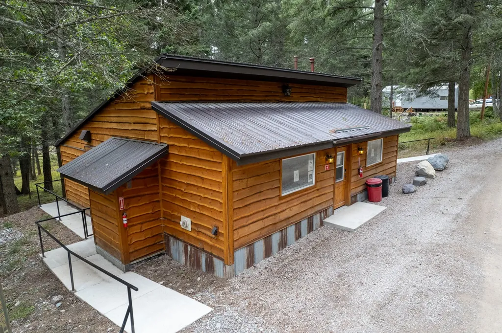 13779 Outback Lane Bigfork MT 59911