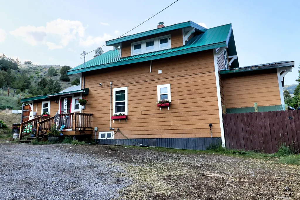 187 Edwards Gulch Road Drummond MT 59832