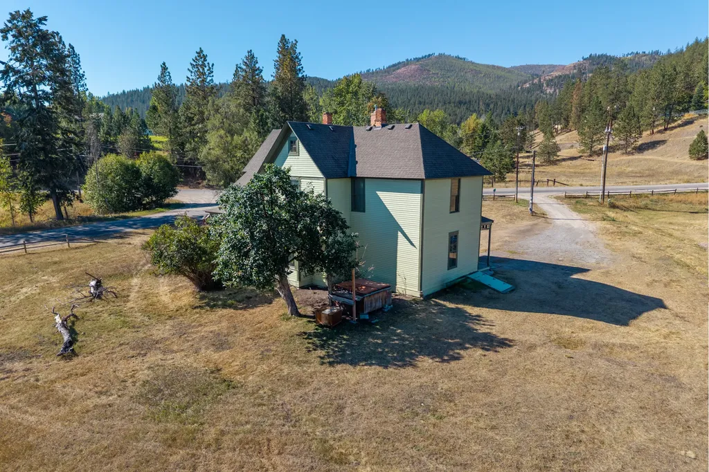 296 Big Flat Road Missoula MT 59804