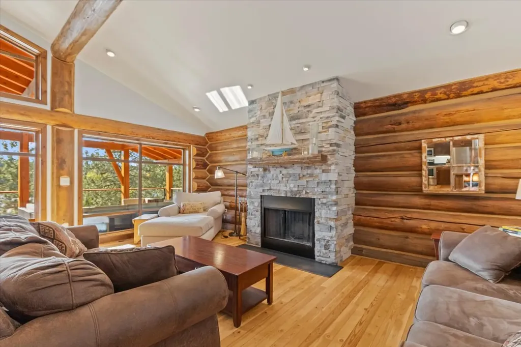 471 Carpenter Lane Eureka MT 59917