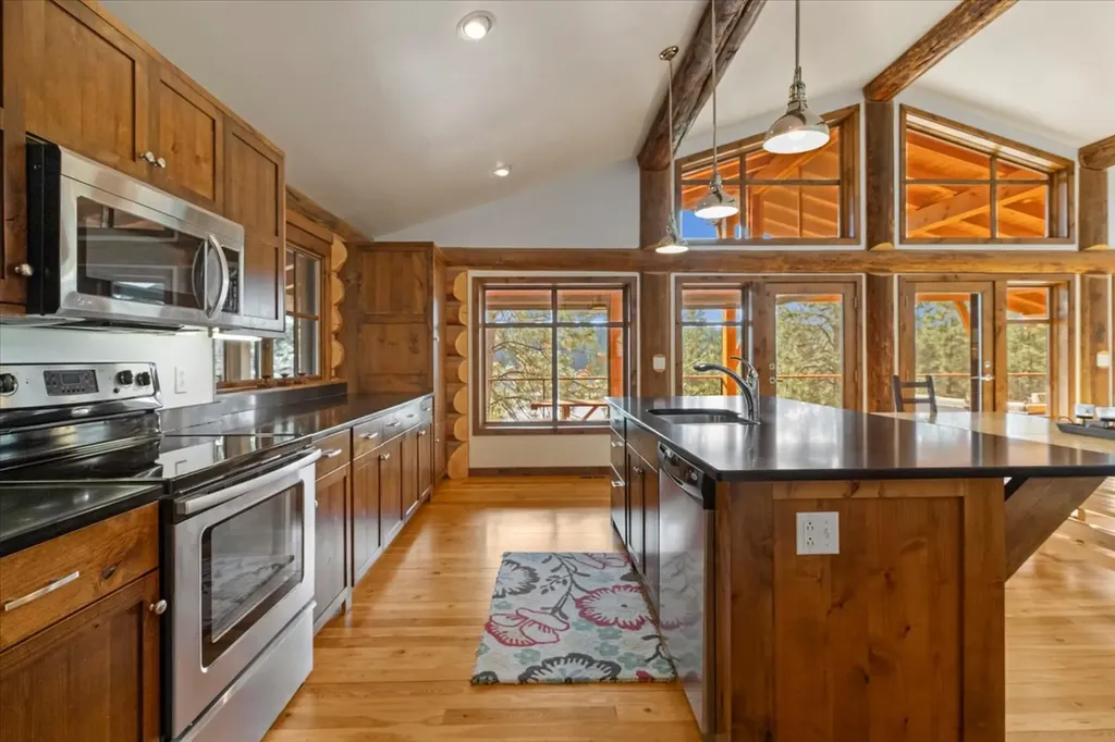 471 Carpenter Lane Eureka MT 59917