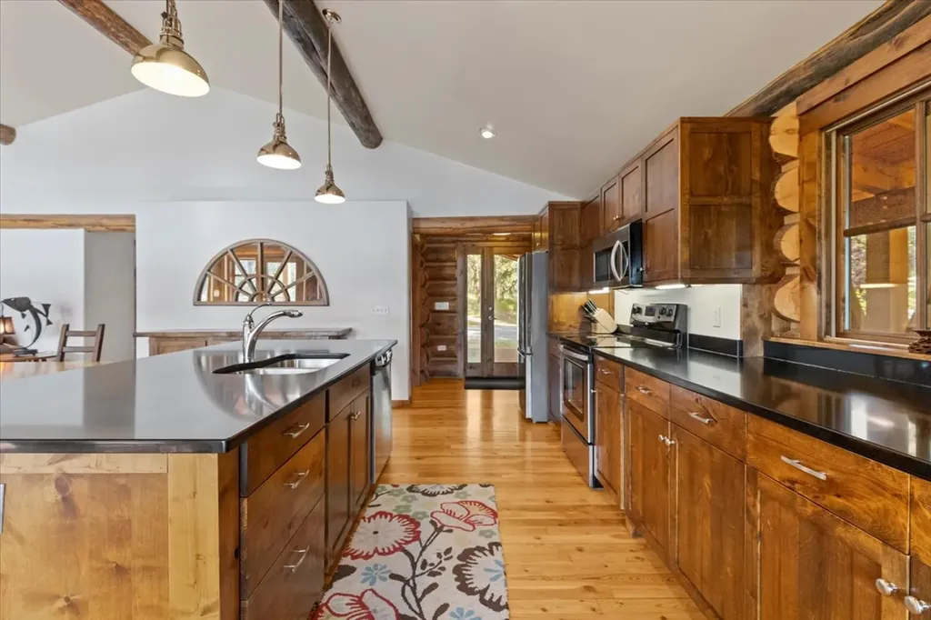 471 Carpenter Lane Eureka MT 59917