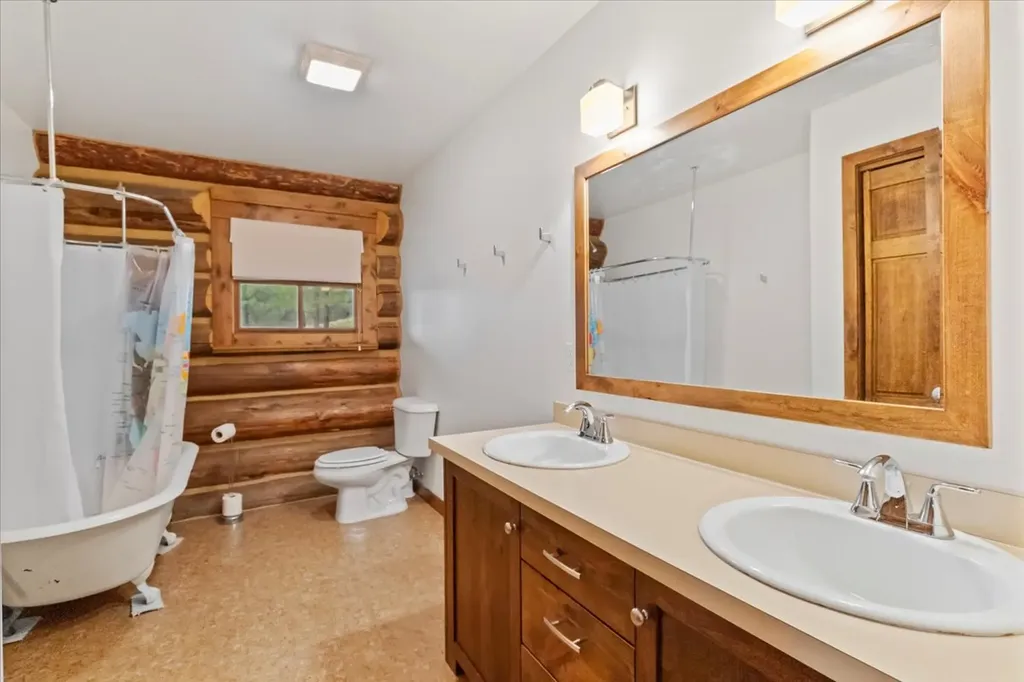 471 Carpenter Lane Eureka MT 59917