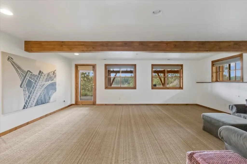 471 Carpenter Lane Eureka MT 59917