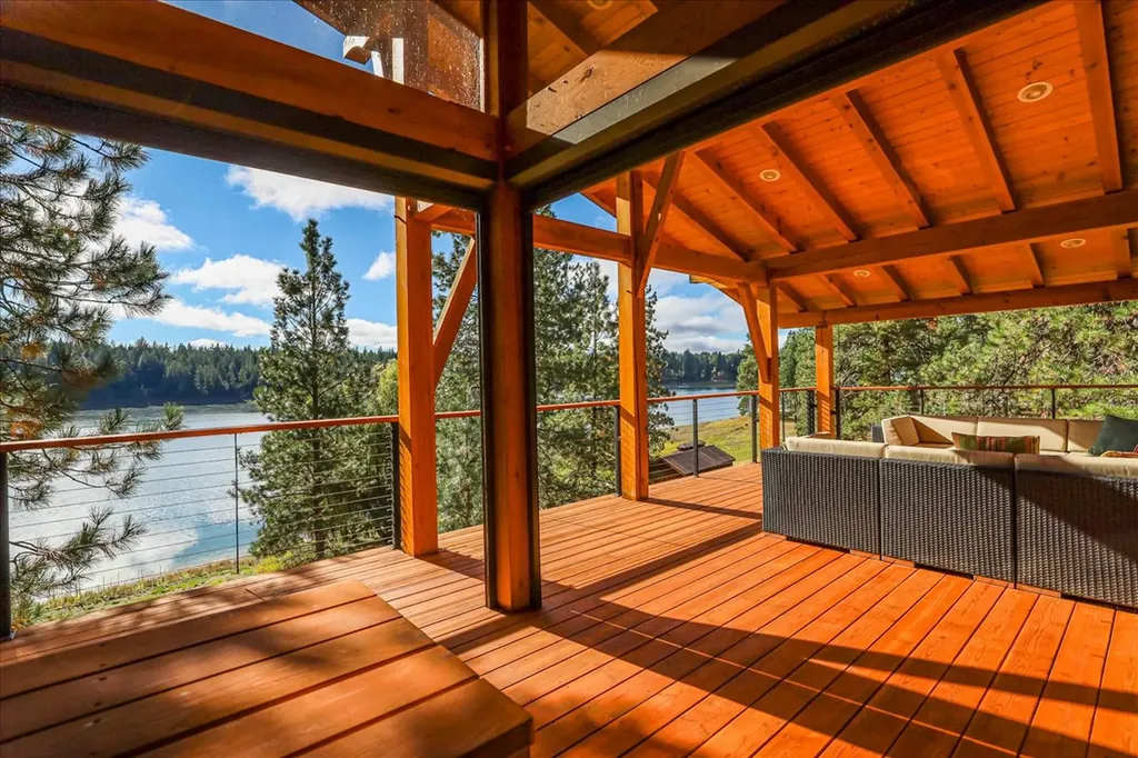 471 Carpenter Lane Eureka MT 59917
