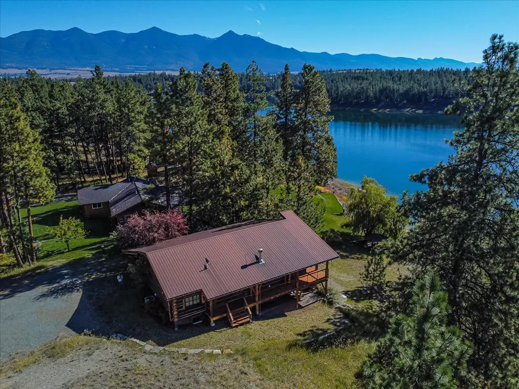 471 Carpenter Lane Eureka MT 59917