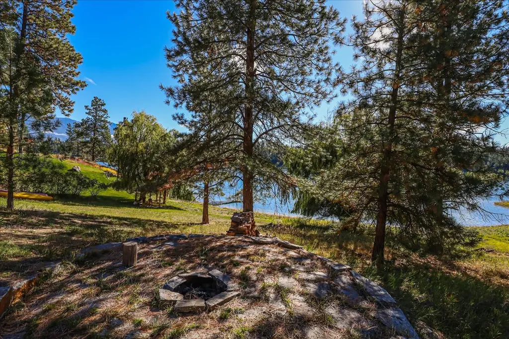 471 Carpenter Lane Eureka MT 59917