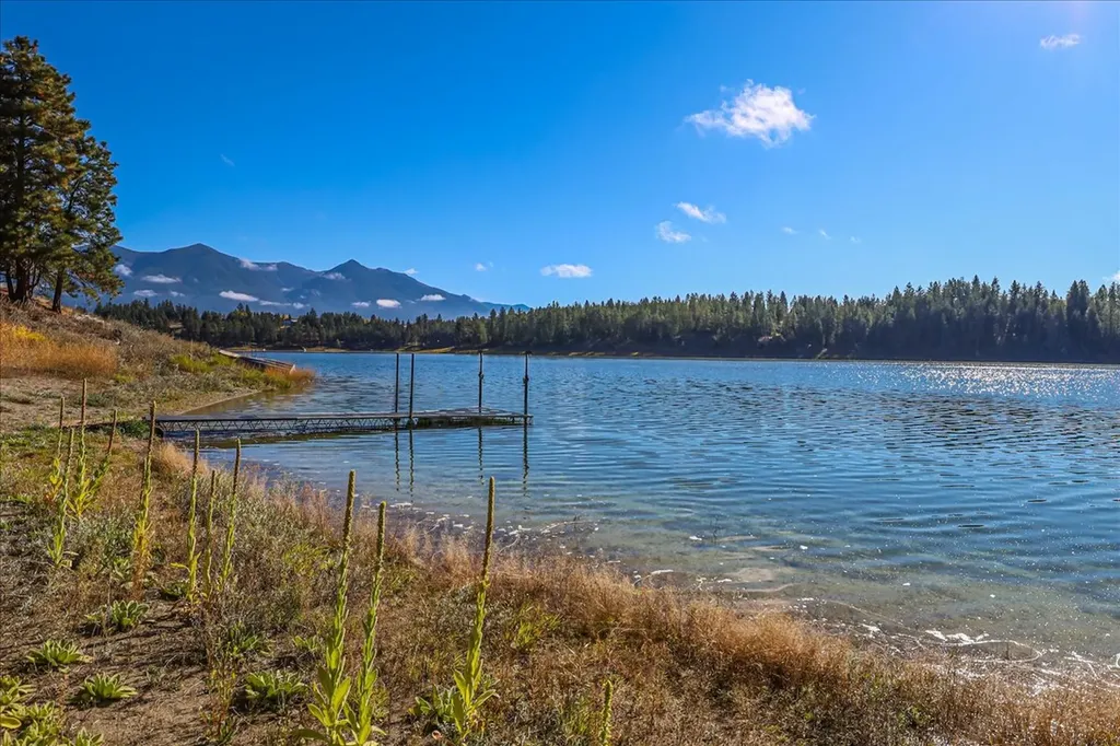 471 Carpenter Lane Eureka MT 59917