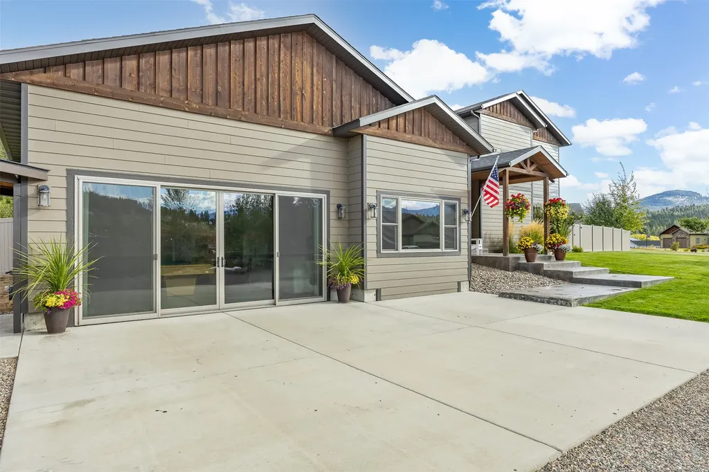 12 W Cherry Street Clancy MT 59634