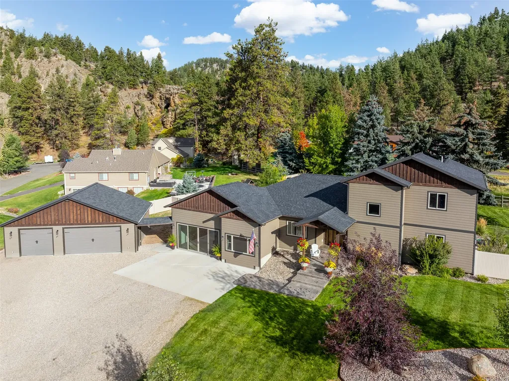 12 W Cherry Street Clancy MT 59634