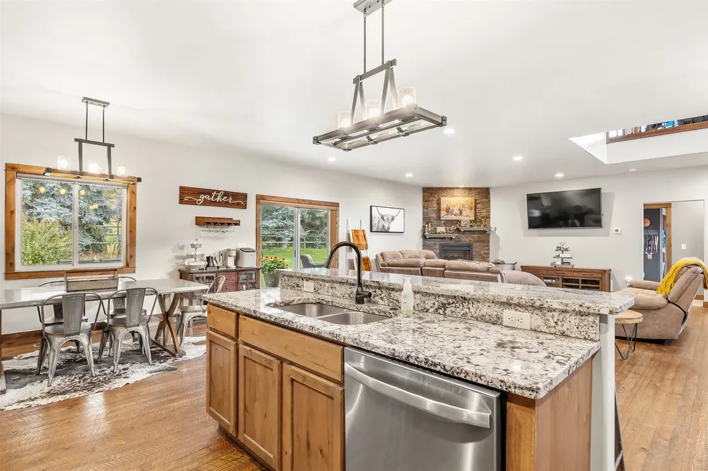 12 W Cherry Street Clancy MT 59634