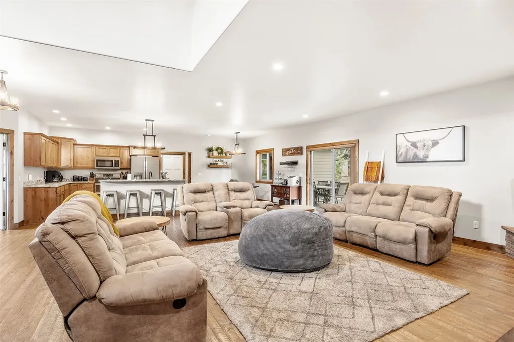 12 W Cherry Street Clancy MT 59634