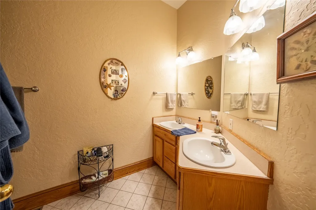 142 Edgewater Drive Libby MT 59923