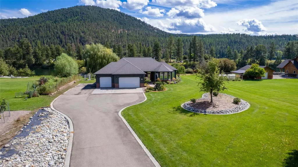142 Edgewater Drive Libby MT 59923