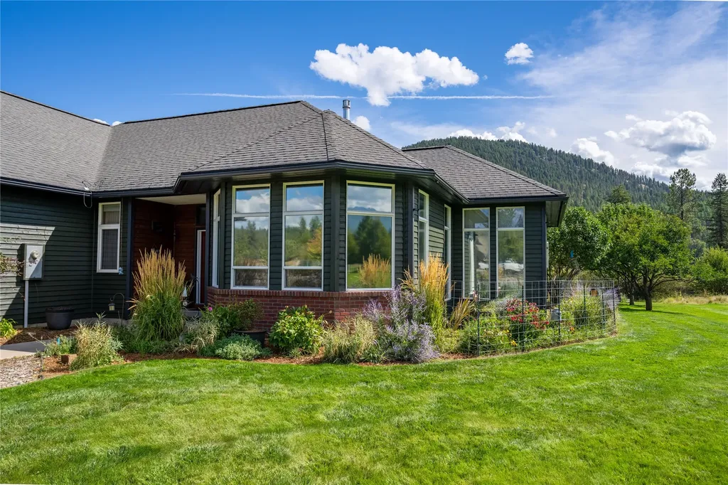 142 Edgewater Drive Libby MT 59923