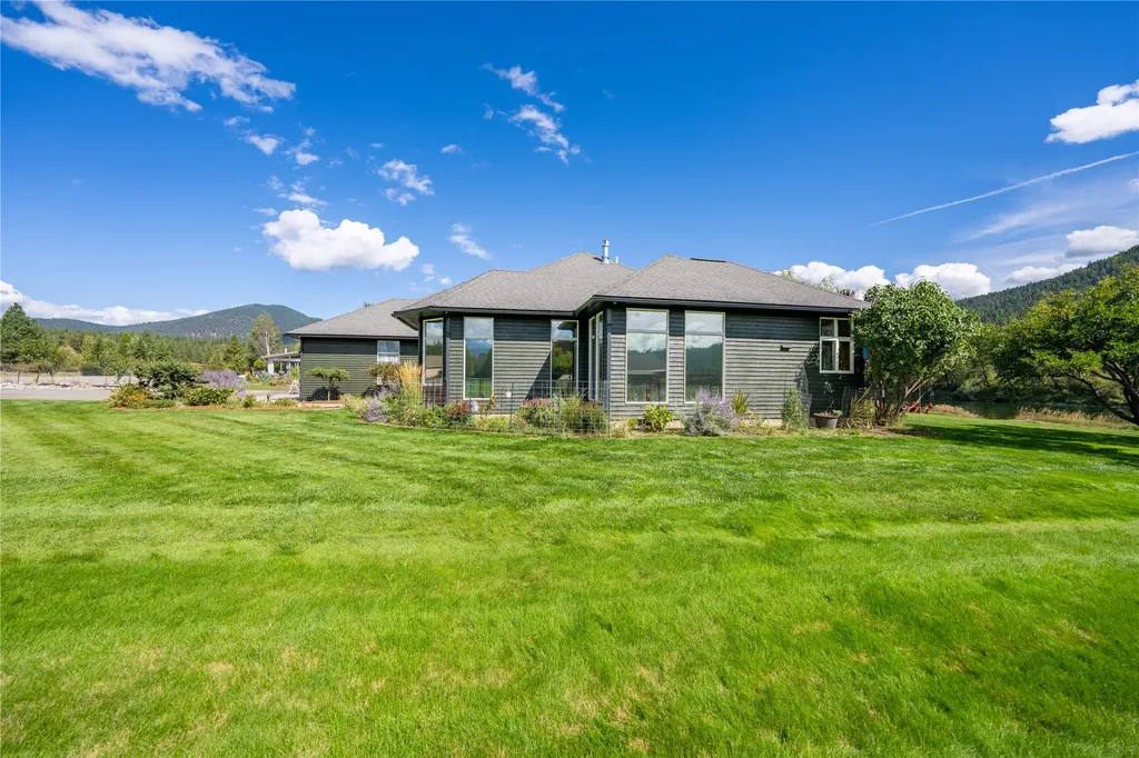 142 Edgewater Drive Libby MT 59923