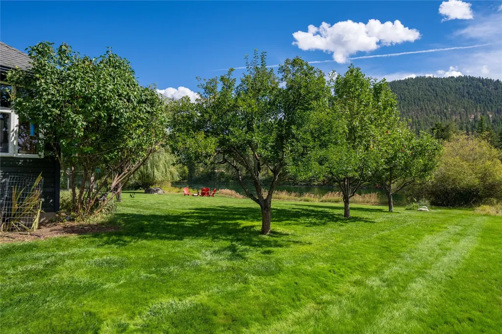 142 Edgewater Drive Libby MT 59923